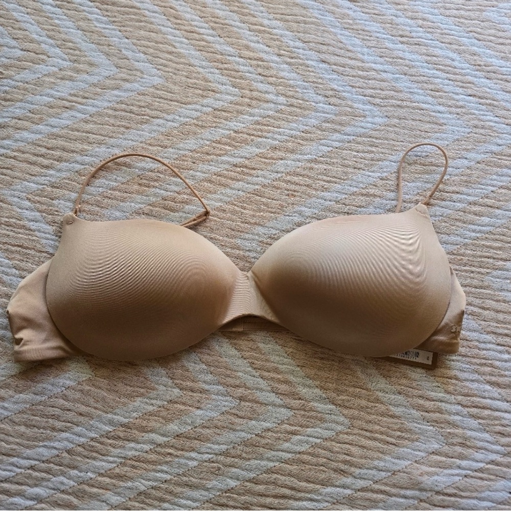 SKIMS WIRELESS FORM MICRO STRAP PLUNGE BRA | CLAY 38C - Picture 3 of 4